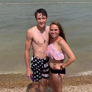 Meet your Posher, Monti